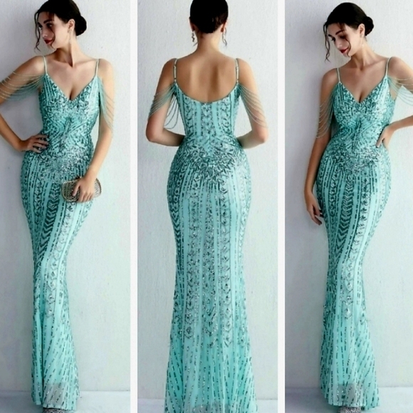 Mint Blue, V Neck,  Sleeveless,  Strapless,  Draped Beads, Sequined Merm… - Picture 1 of 13